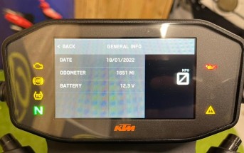 KTM 890 Duke R Display