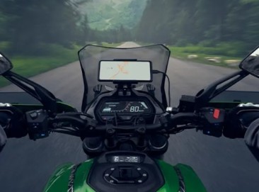 Bajaj Dominar 400 Bike Dsiplay